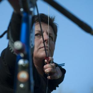 Témoignage de Magali, amputée d'une jambe, championne de tir à l'arc à Genève aux HUG