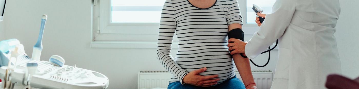 femme enceinte en consultation