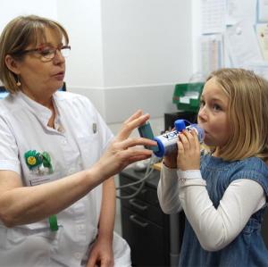 asthme, traitement, enfant, apprendre, éducation  thérapeutique, respirer, sifflement, Toux, étouffement, symptômes, adapter, obstruction, maladie, chronique, bronches, vivre avec, pédiatrie, pneumologie pédiatrique