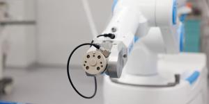 Arrivée d’un robot chirurgical pour la hanche