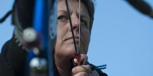 Témoignage de Magali, amputée d'une jambe, championne de tir à l'arc à Genève aux HUG